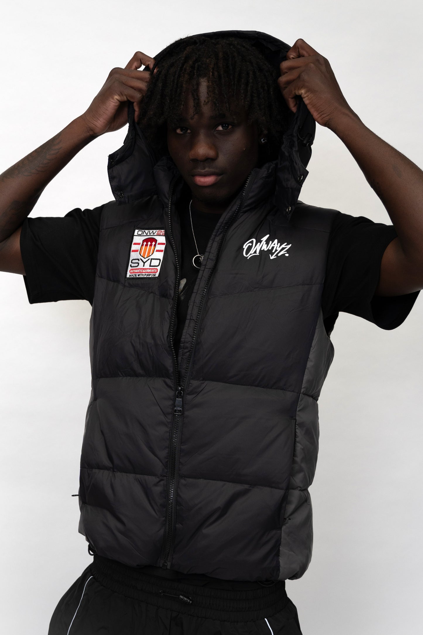 Badge Puffer Vest - Black