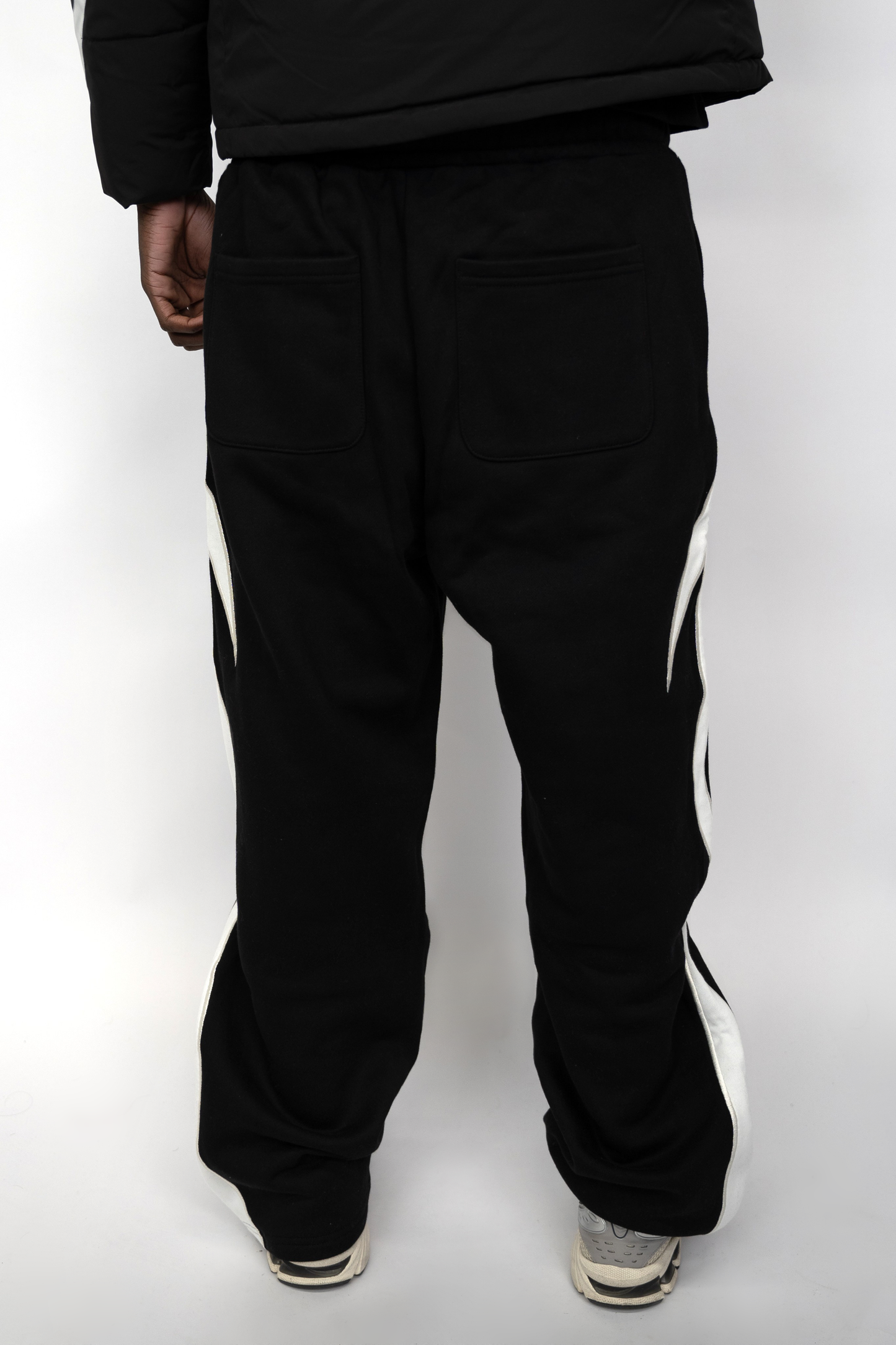 Arrow Sweatpants - Black