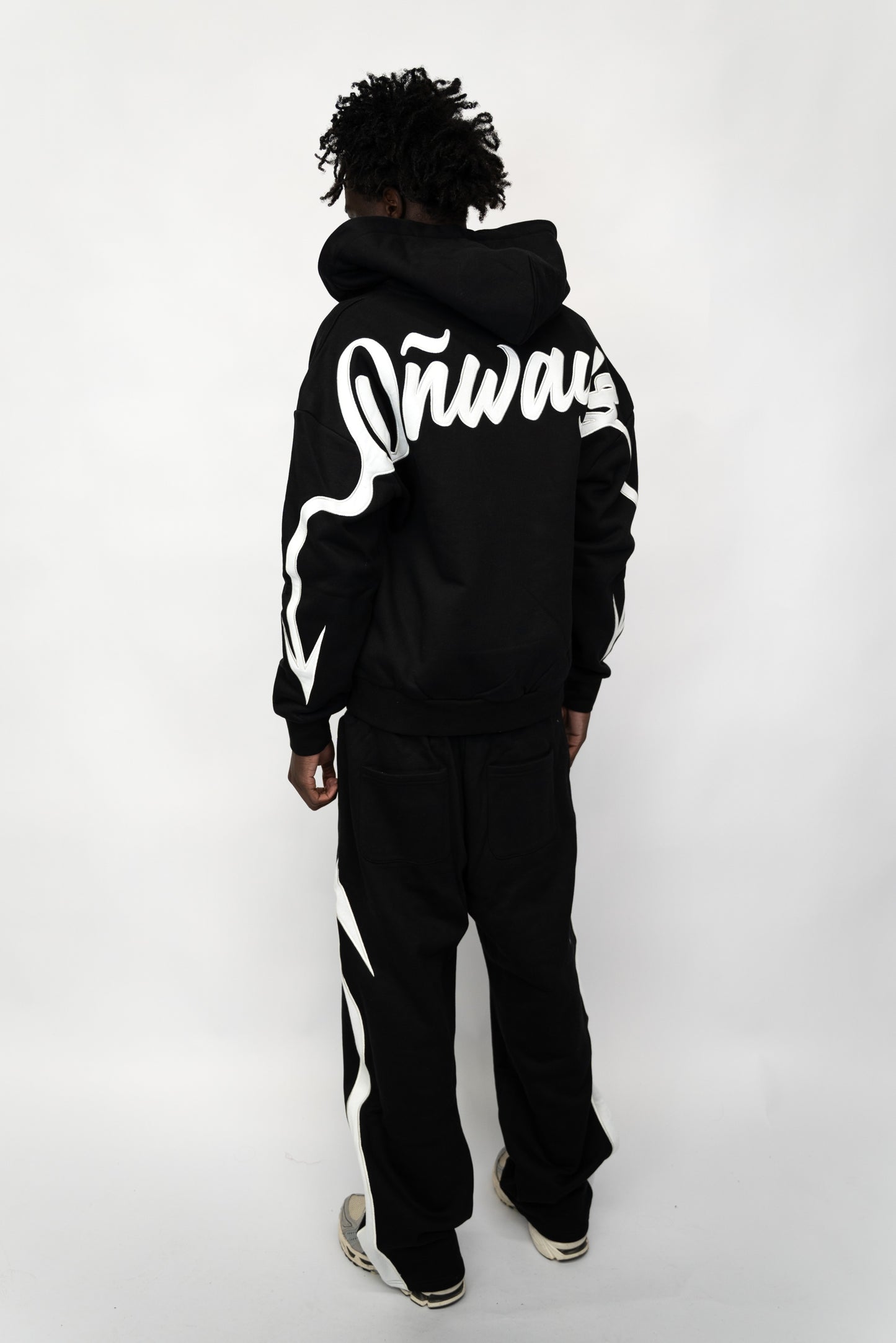 Arrow Sweatpants - Black