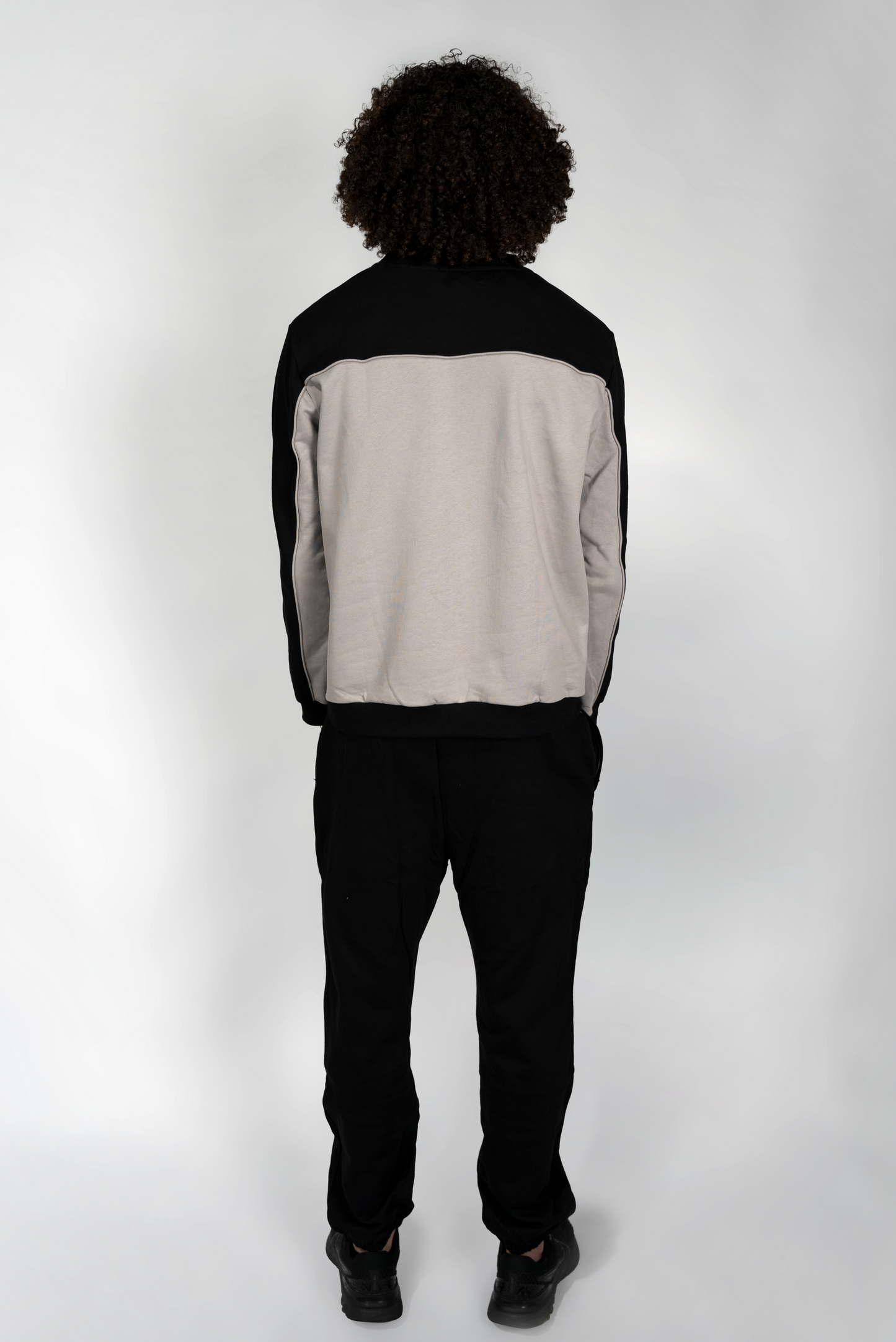 Core Crewneck - Black Grey