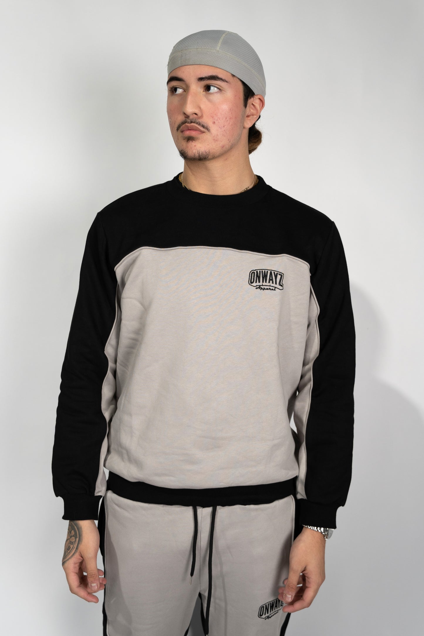Core Crewneck - Black Grey