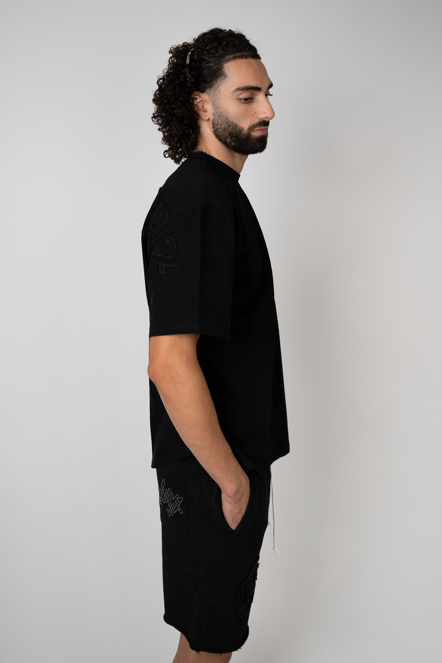 Distressed Applique T Shirt - Black