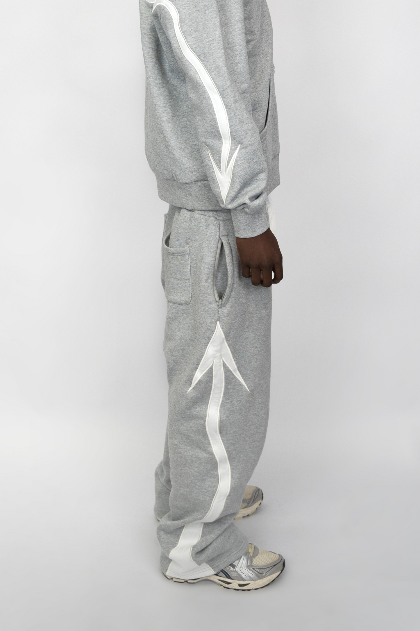 Arrow Sweatpants - Grey