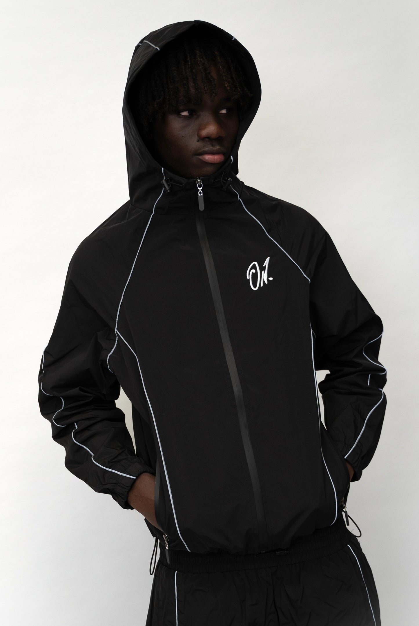 Arrow Windbreaker Jacket - Black