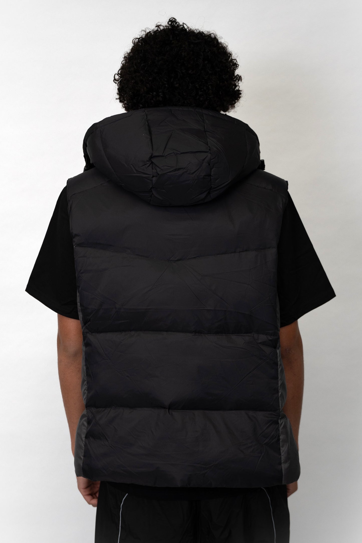 Badge Puffer Vest - Black