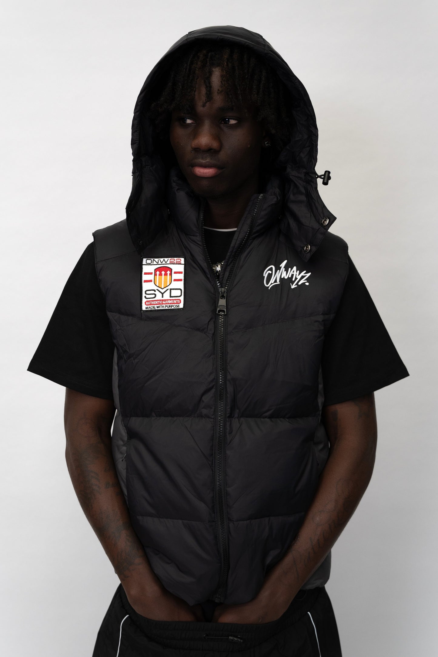 Badge Puffer Vest - Black