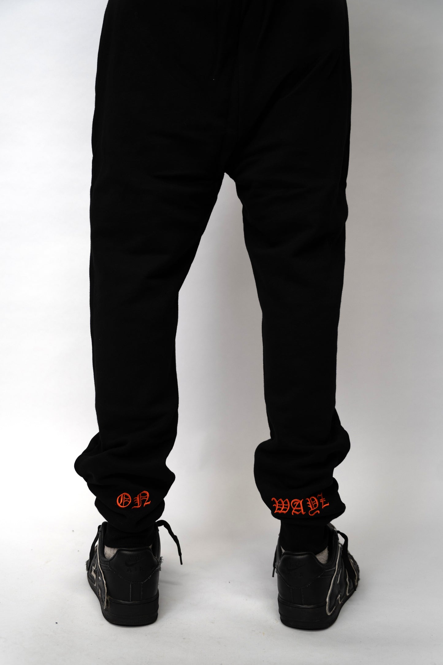 Classic Sweatpants 2.0 - Black Orange