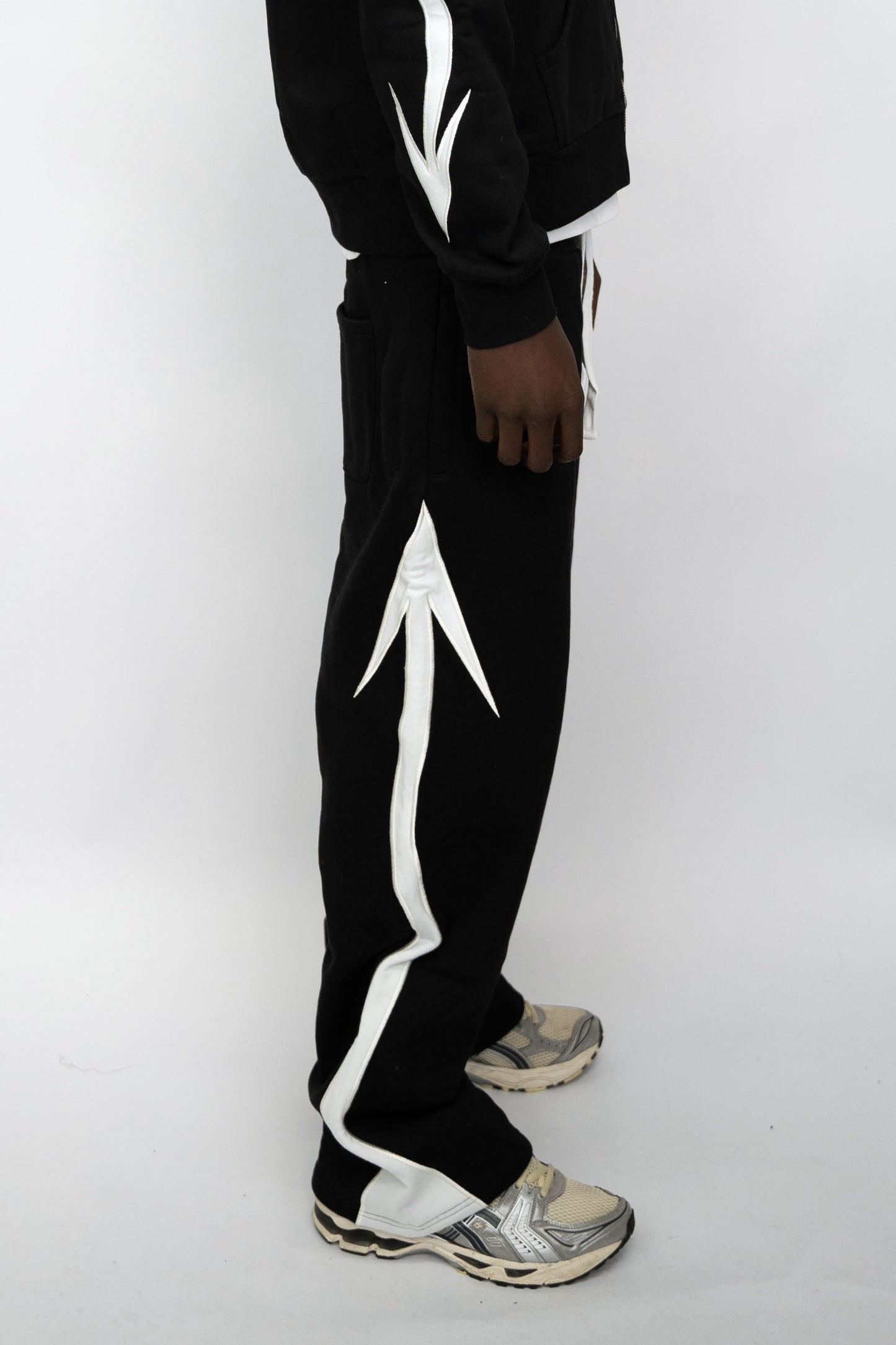 Arrow Sweatpants - Black