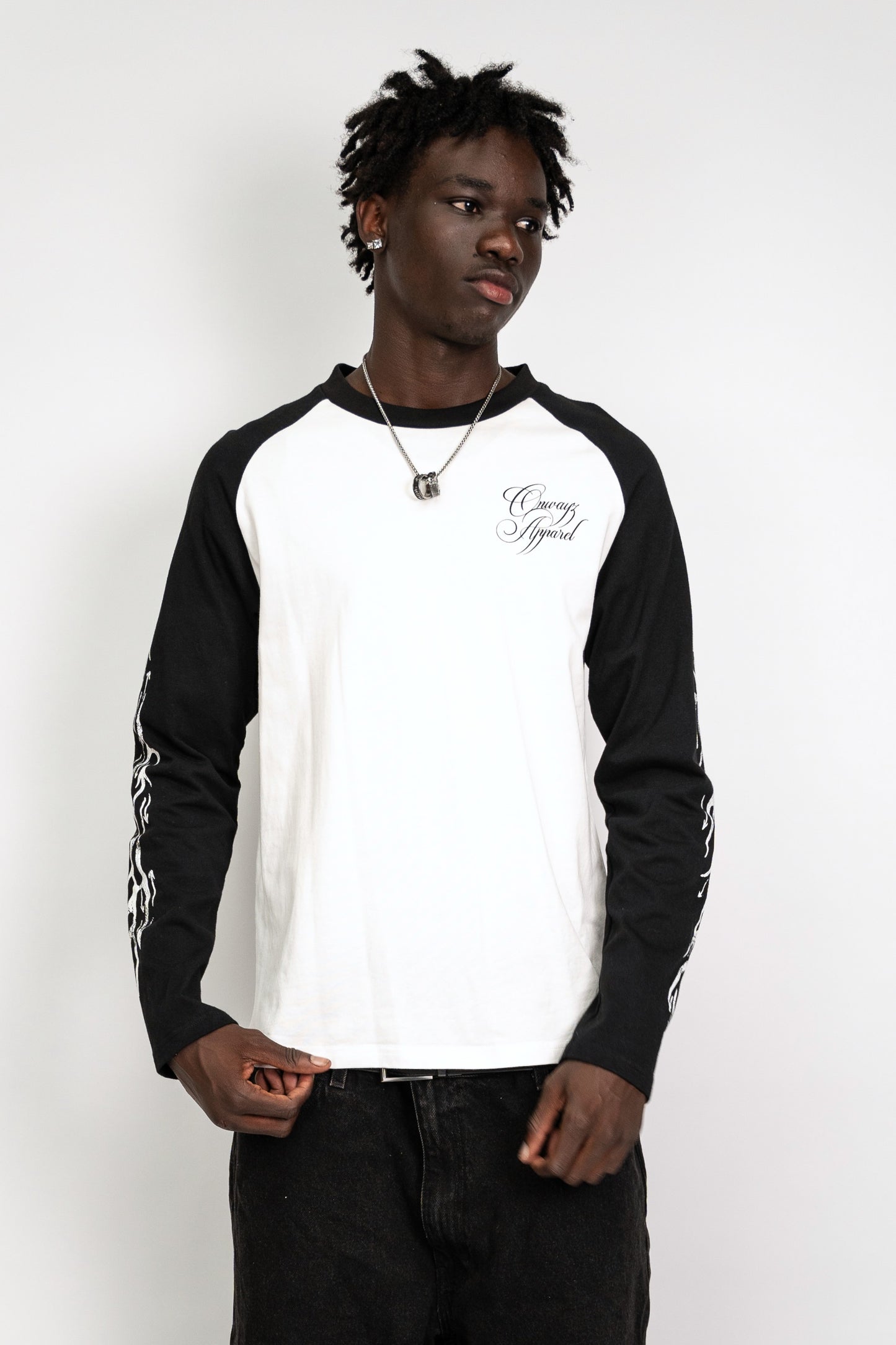Arrow Long sleeve T Shirt - Black White
