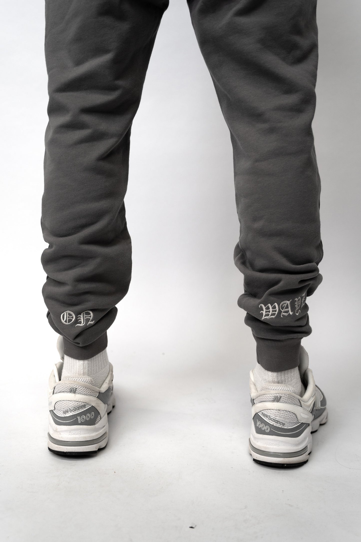 Classic Sweatpants 2.0 - Platinum Grey