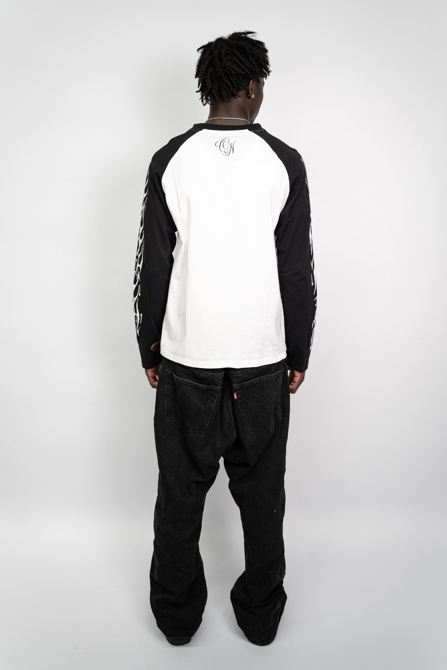 Arrow Long sleeve T Shirt - Black White