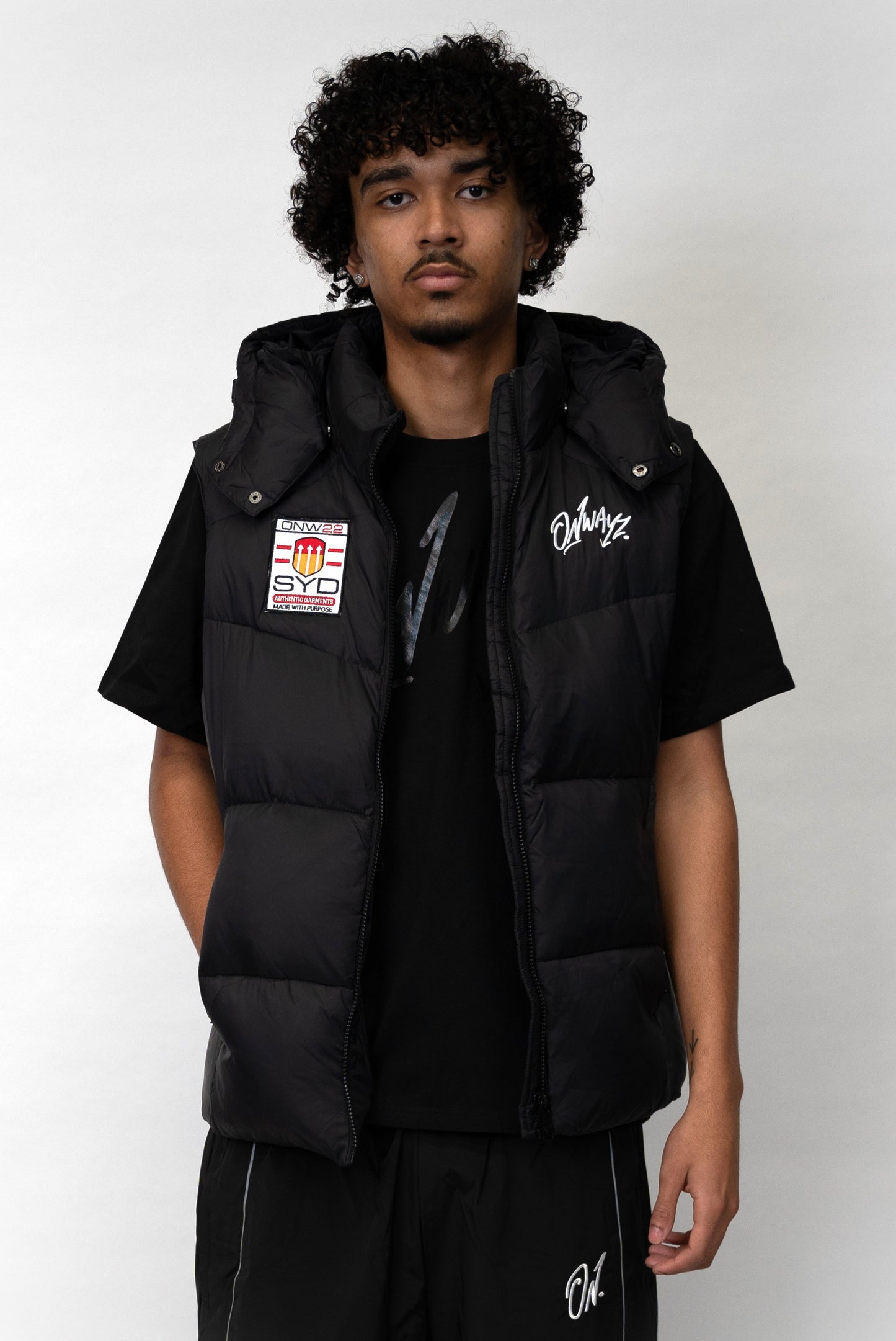 Badge Puffer Vest - Black