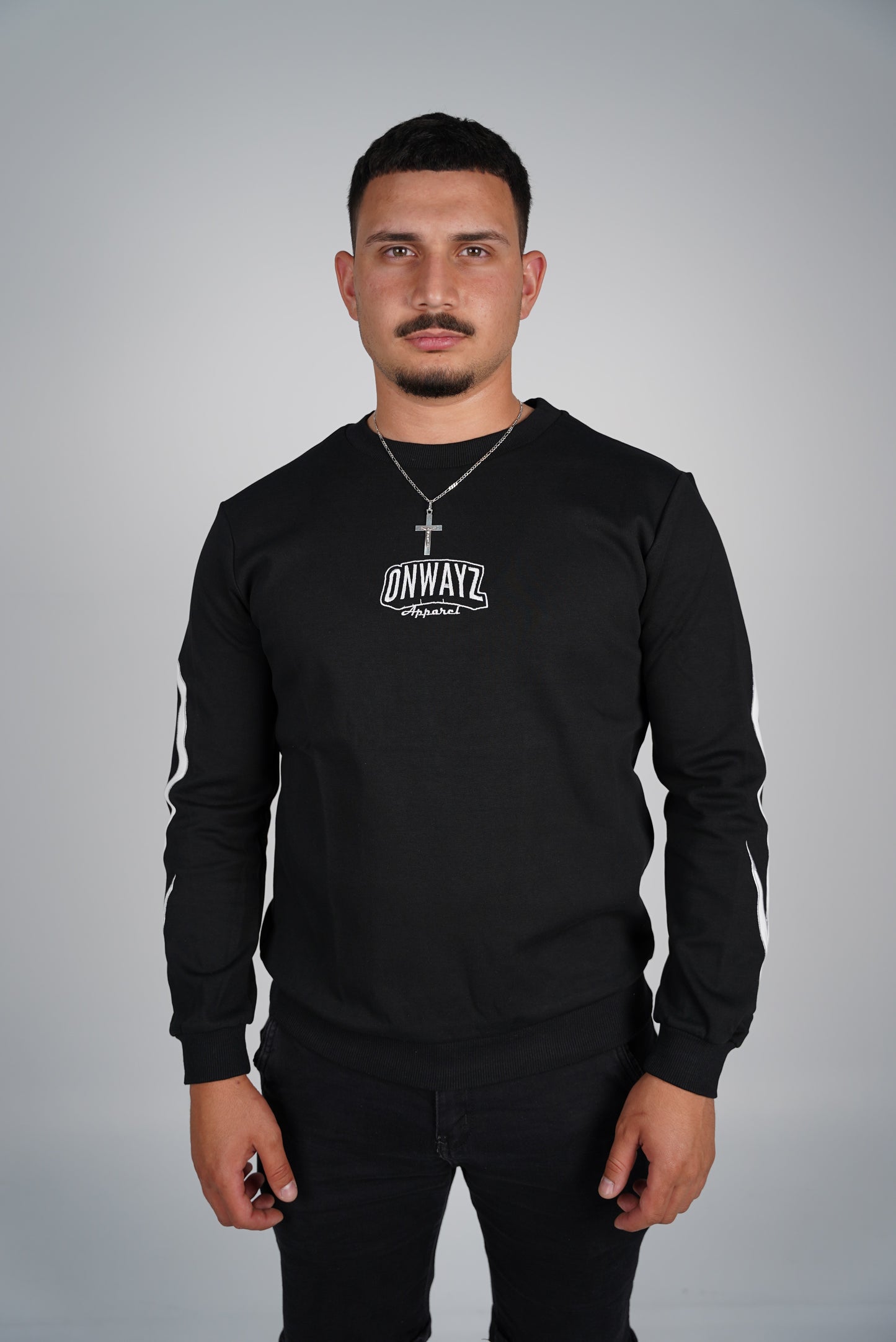 Arrow Script Crewneck - Black and White