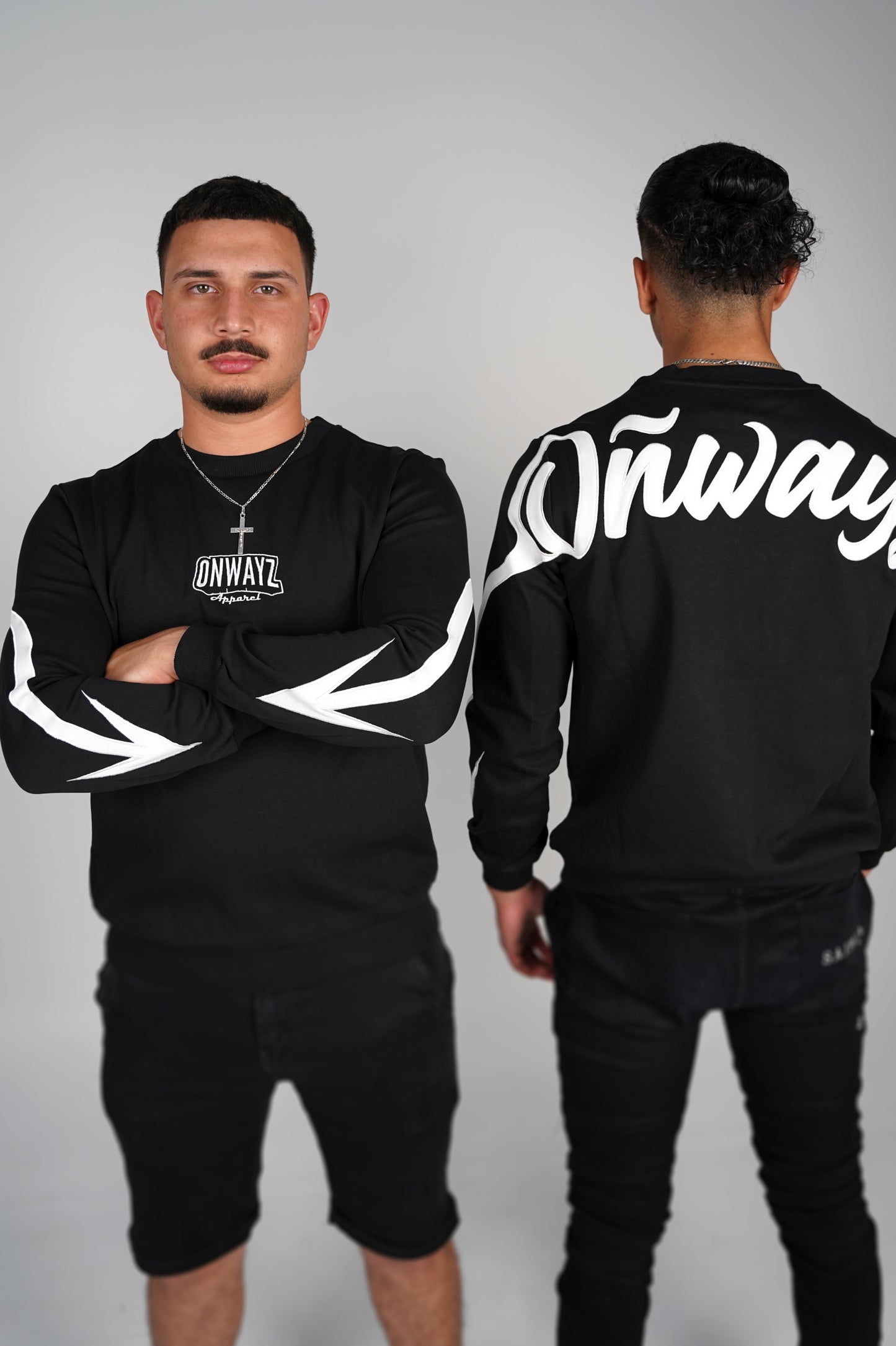 Arrow Script Crewneck - Black and White