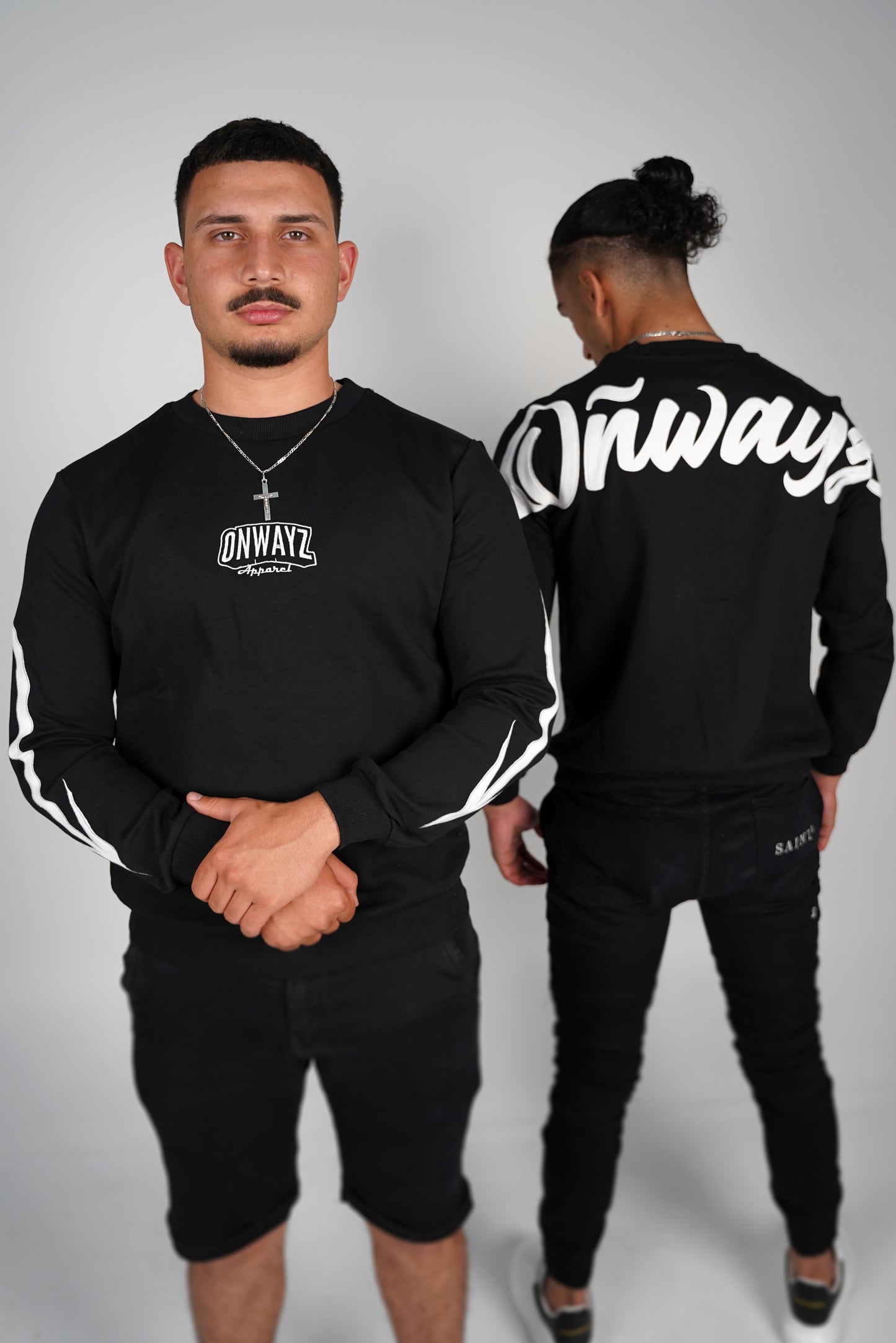 Arrow Script Crewneck - Black and White