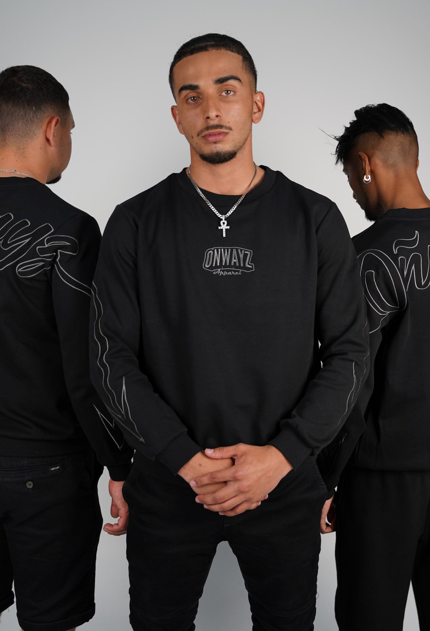 Arrow Script Crewneck - Triple Black