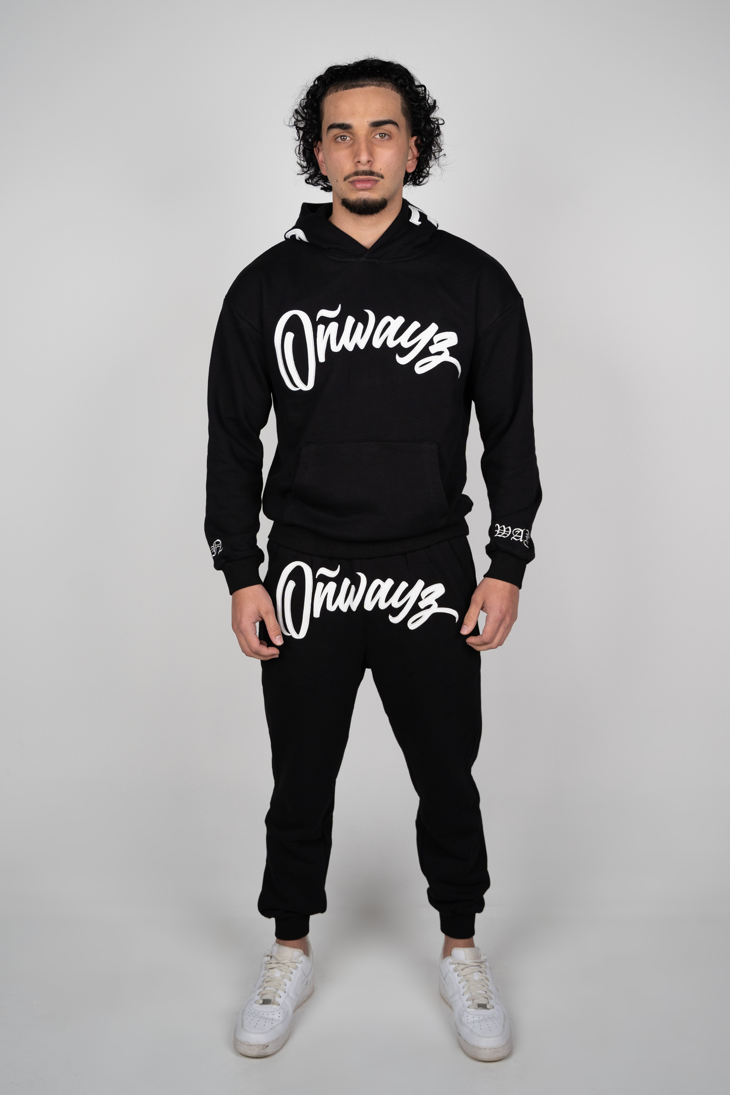 Classic Hoodie 2.0 - Black