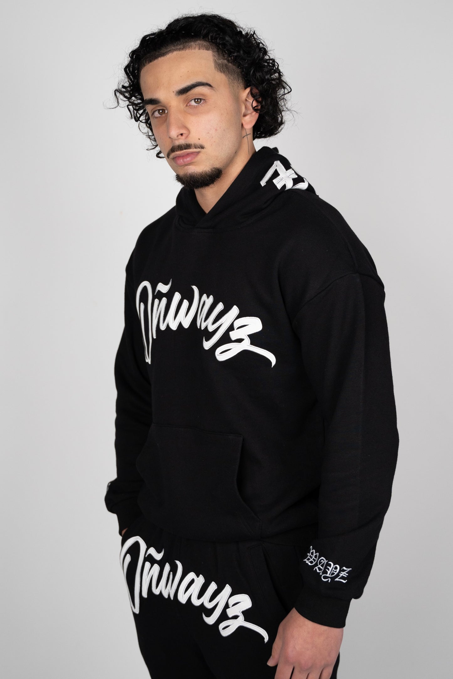 Classic Hoodie 2.0 - Black