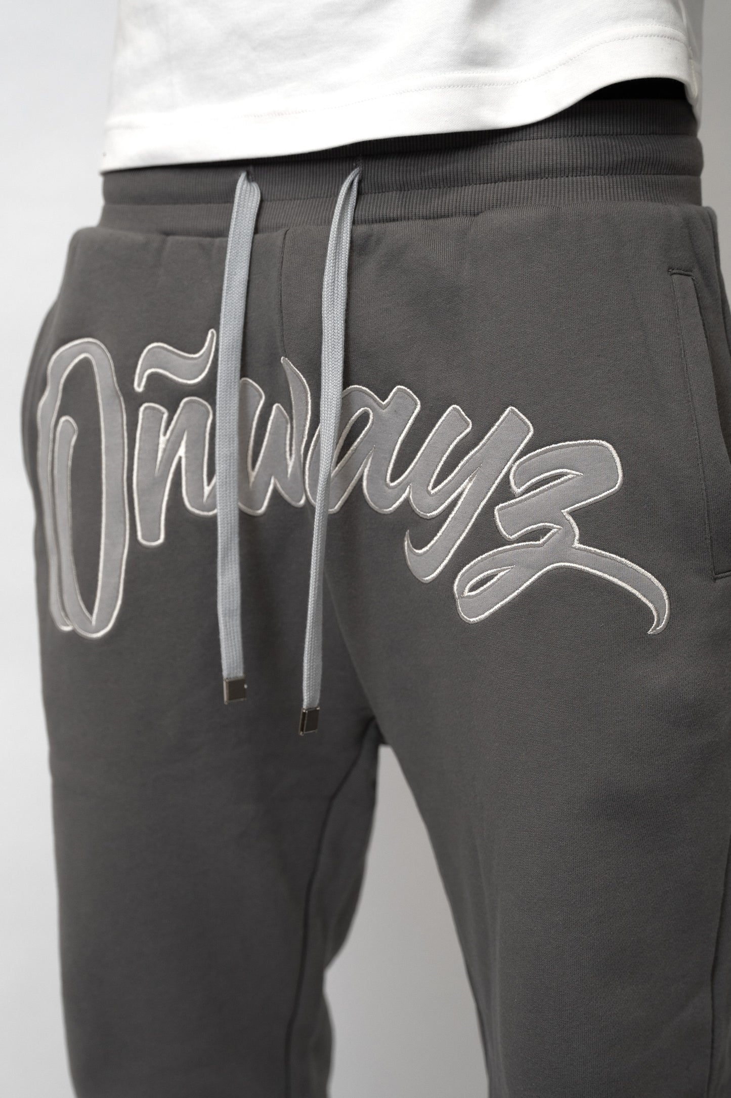 Classic Sweatpants 2.0 - Platinum Grey