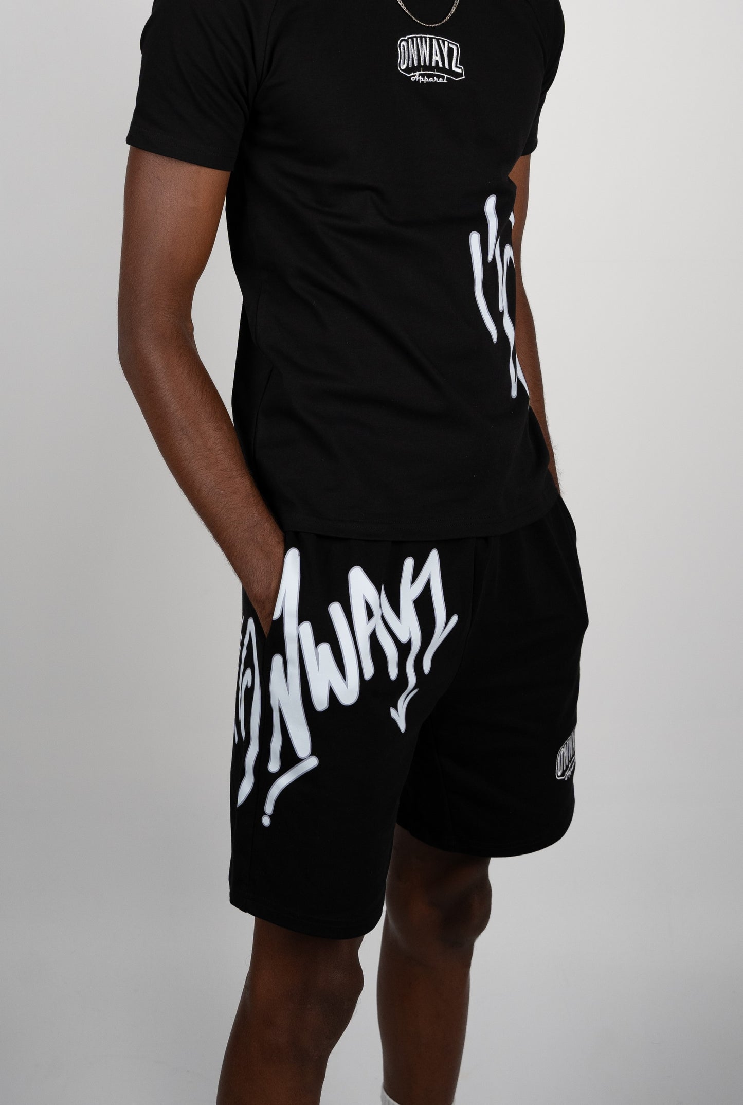 Signature Script Shorts - Black