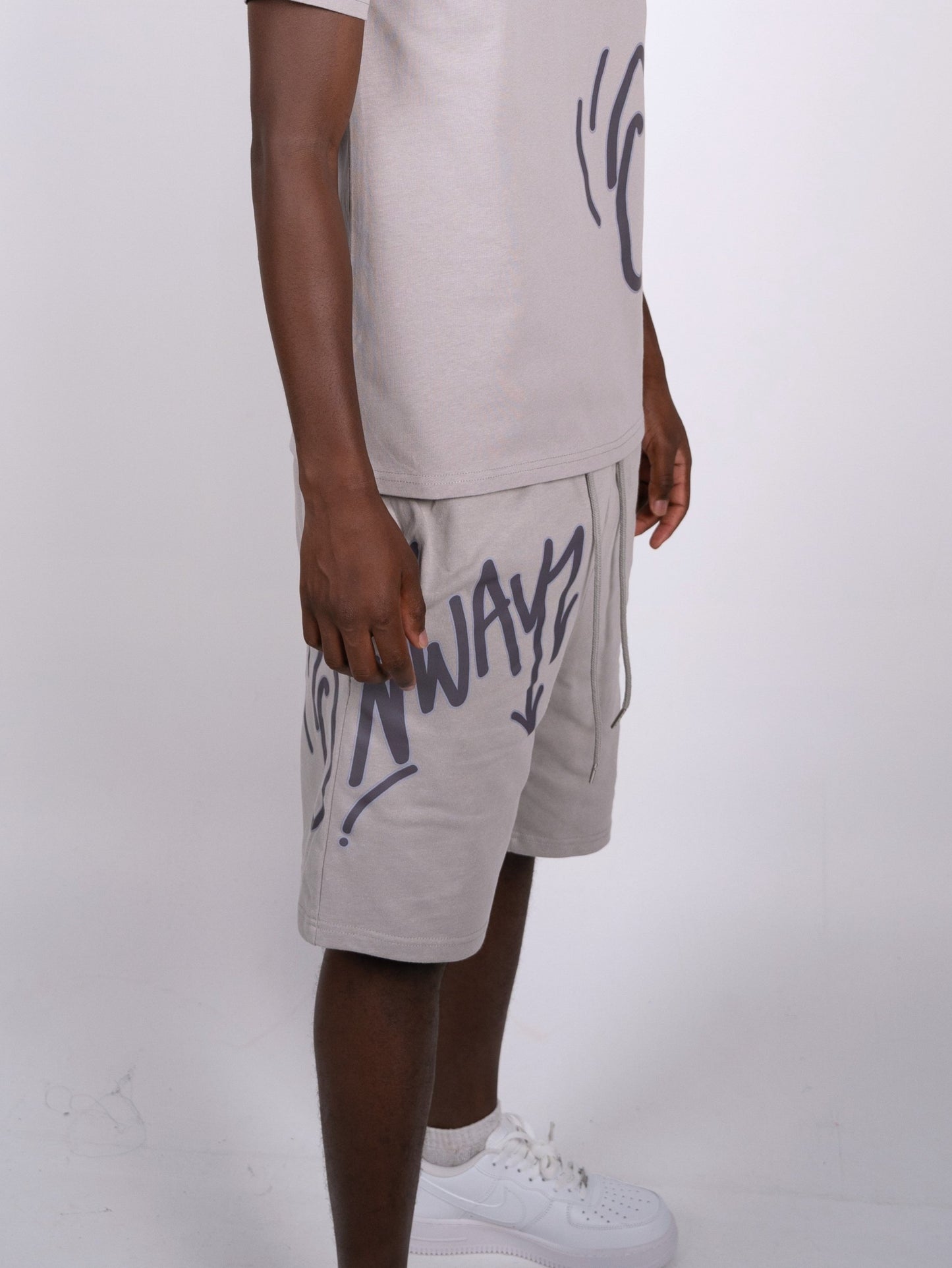 Signature Script Shorts - Grey