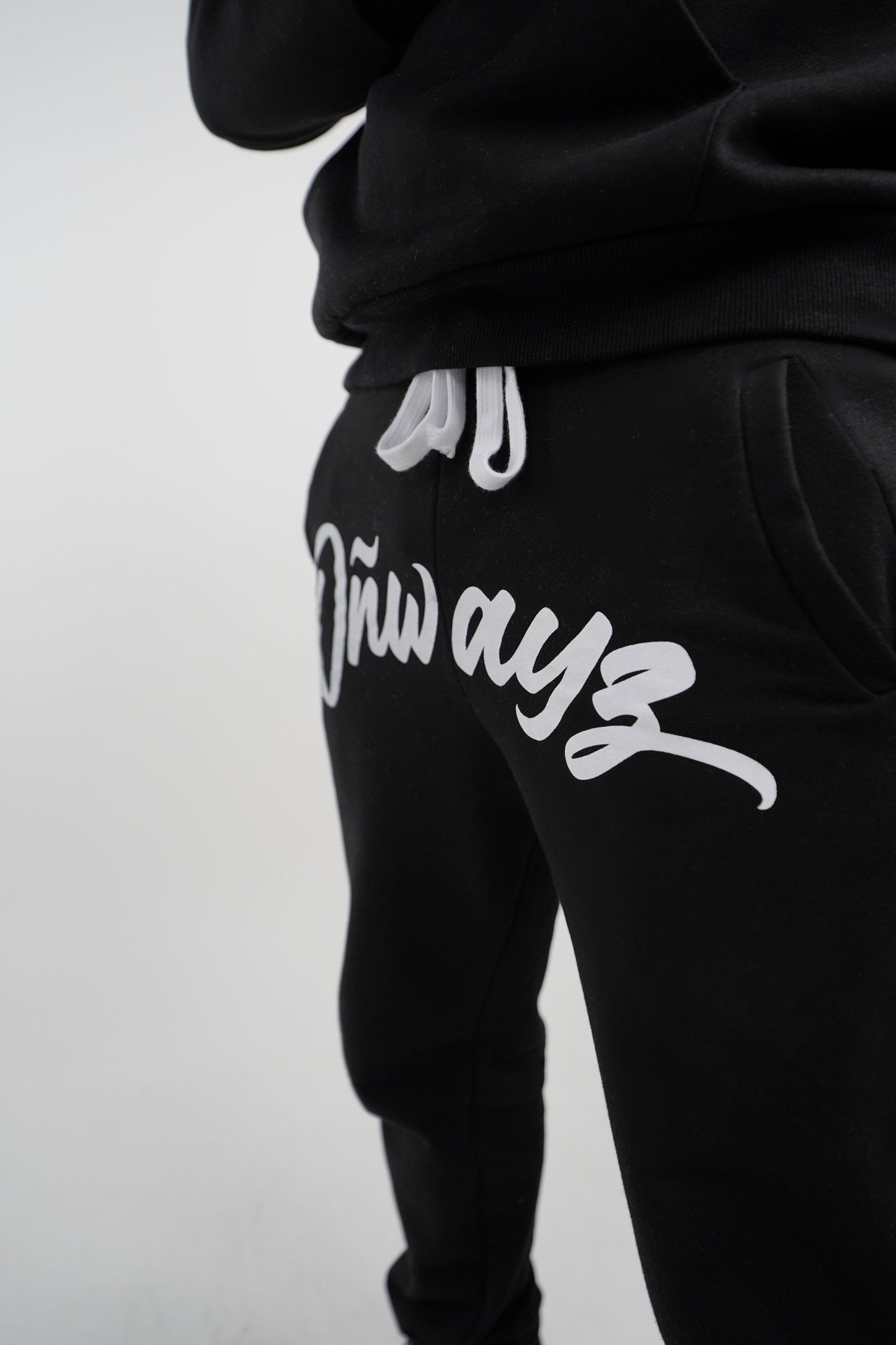 Classic Sweatpants - Black